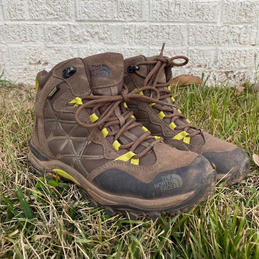 North face womens hiking boots size 6.5